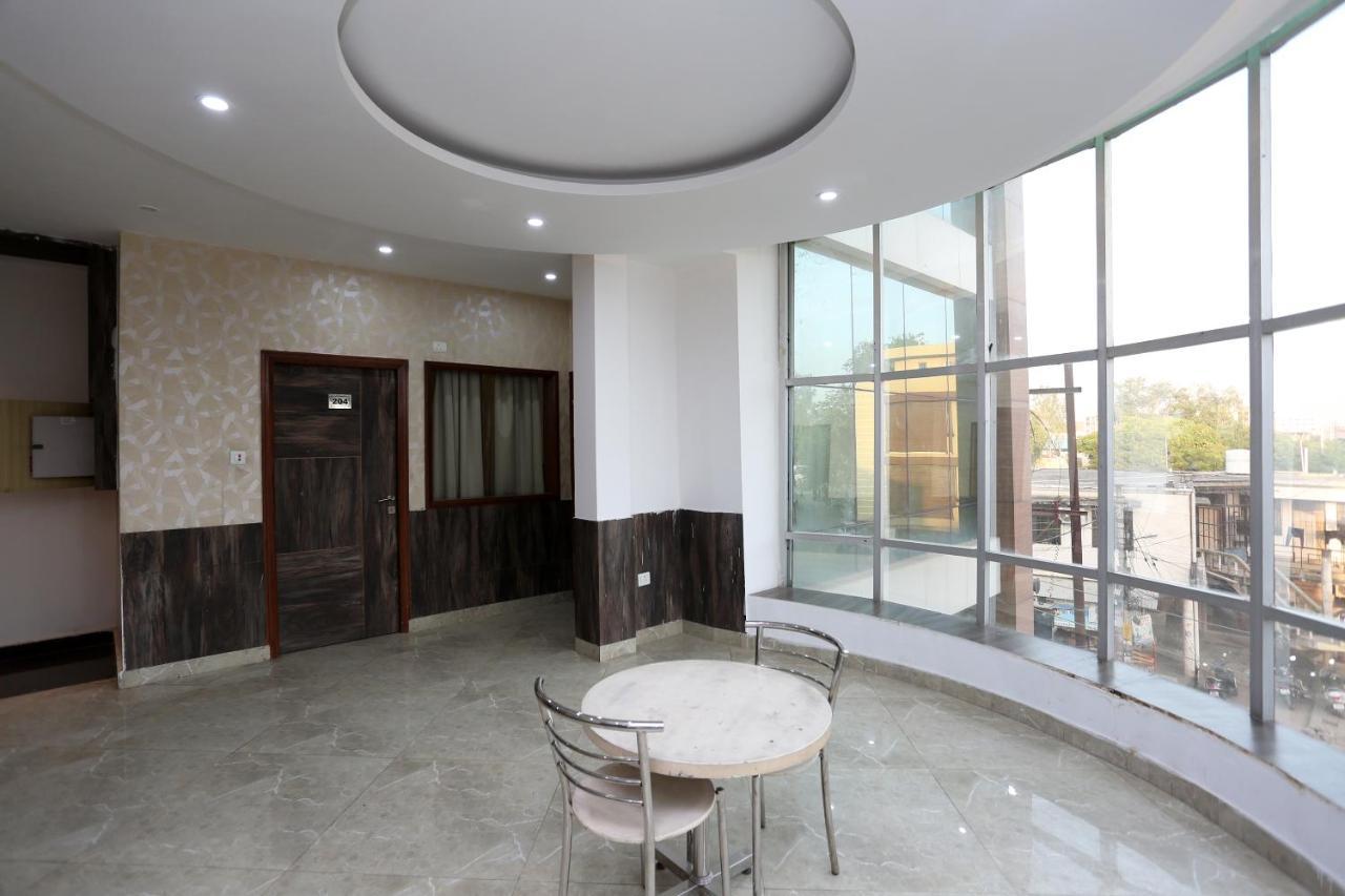 Hotel Collection O 6688 Hotel Dayal Lucknow