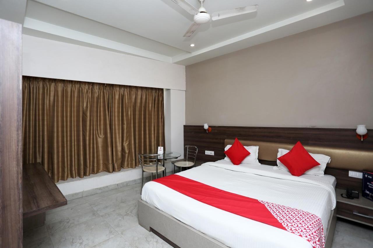 Collection O 6688 Hotel Dayal 3*