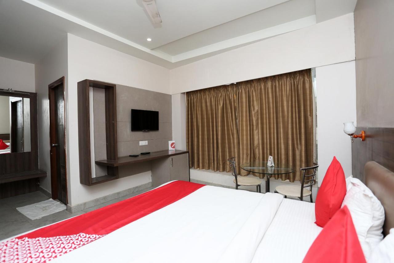 Hotel Collection O 6688 Hotel Dayal