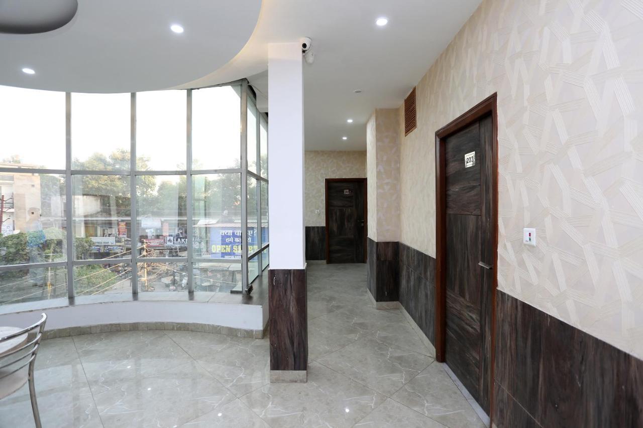 Collection O 6688 Hotel Dayal